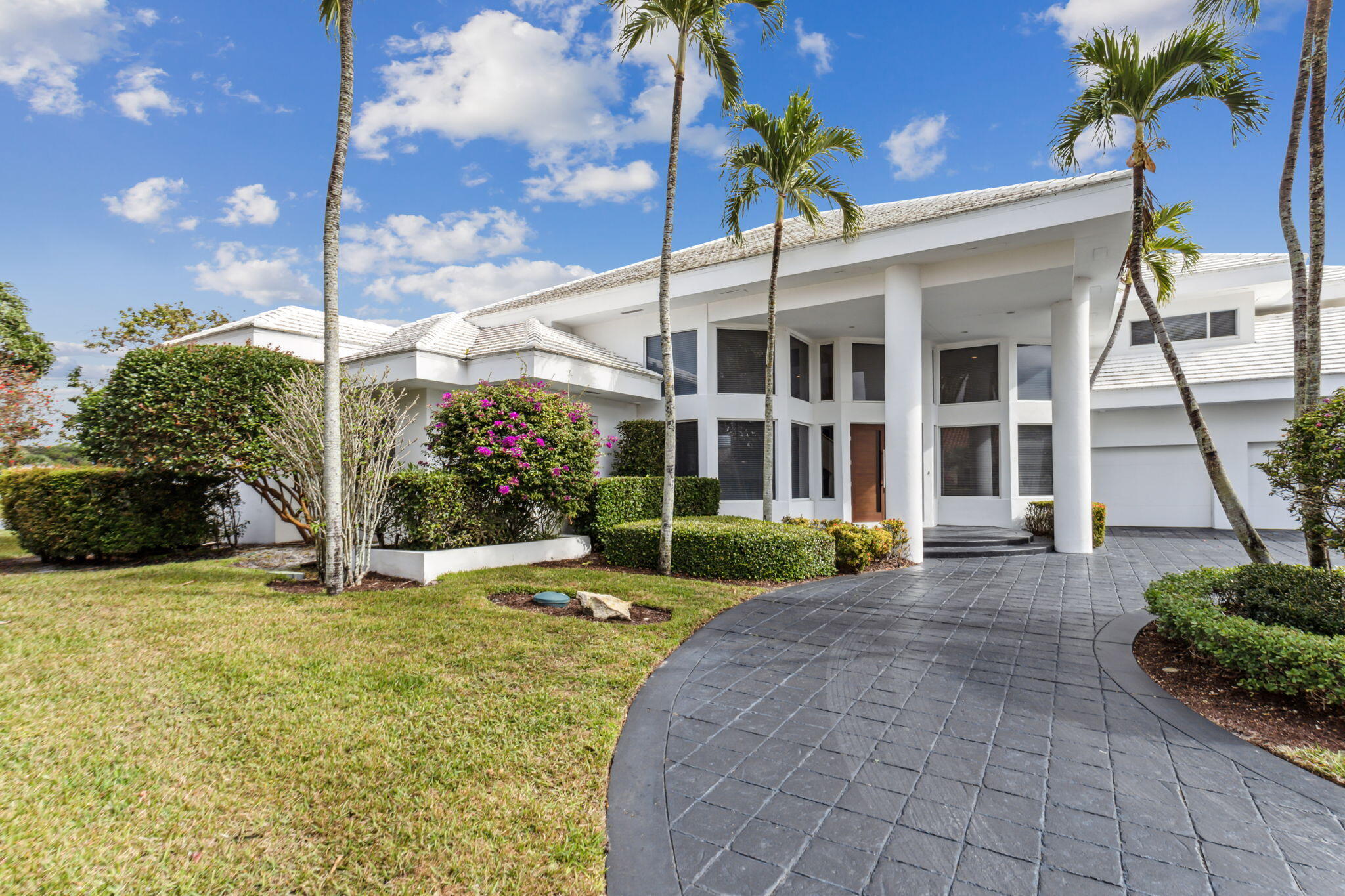 3205 St Charles Place Boca Raton, FL 33434 - Photo 6 of 84 Front semicircular driveway