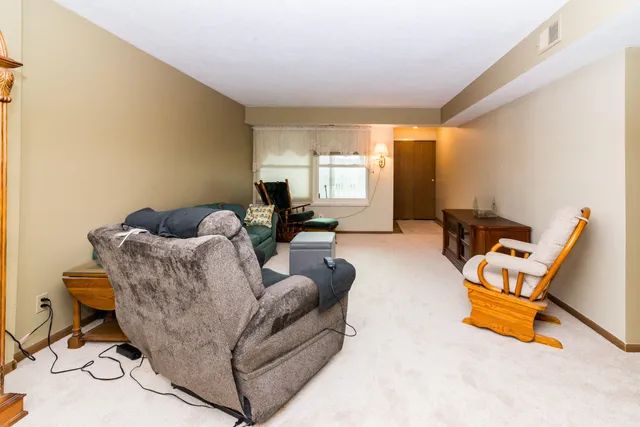 $174,990 | 61137 Greenwood Drive, South Lyon, MI 48178