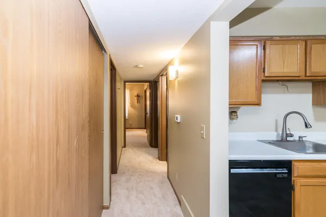 $174,990 | 61137 Greenwood Drive, South Lyon, MI 48178