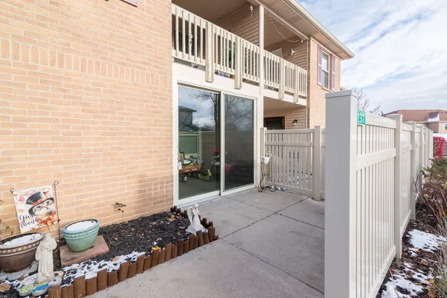 $174,990 | 61137 Greenwood Drive, South Lyon, MI 48178