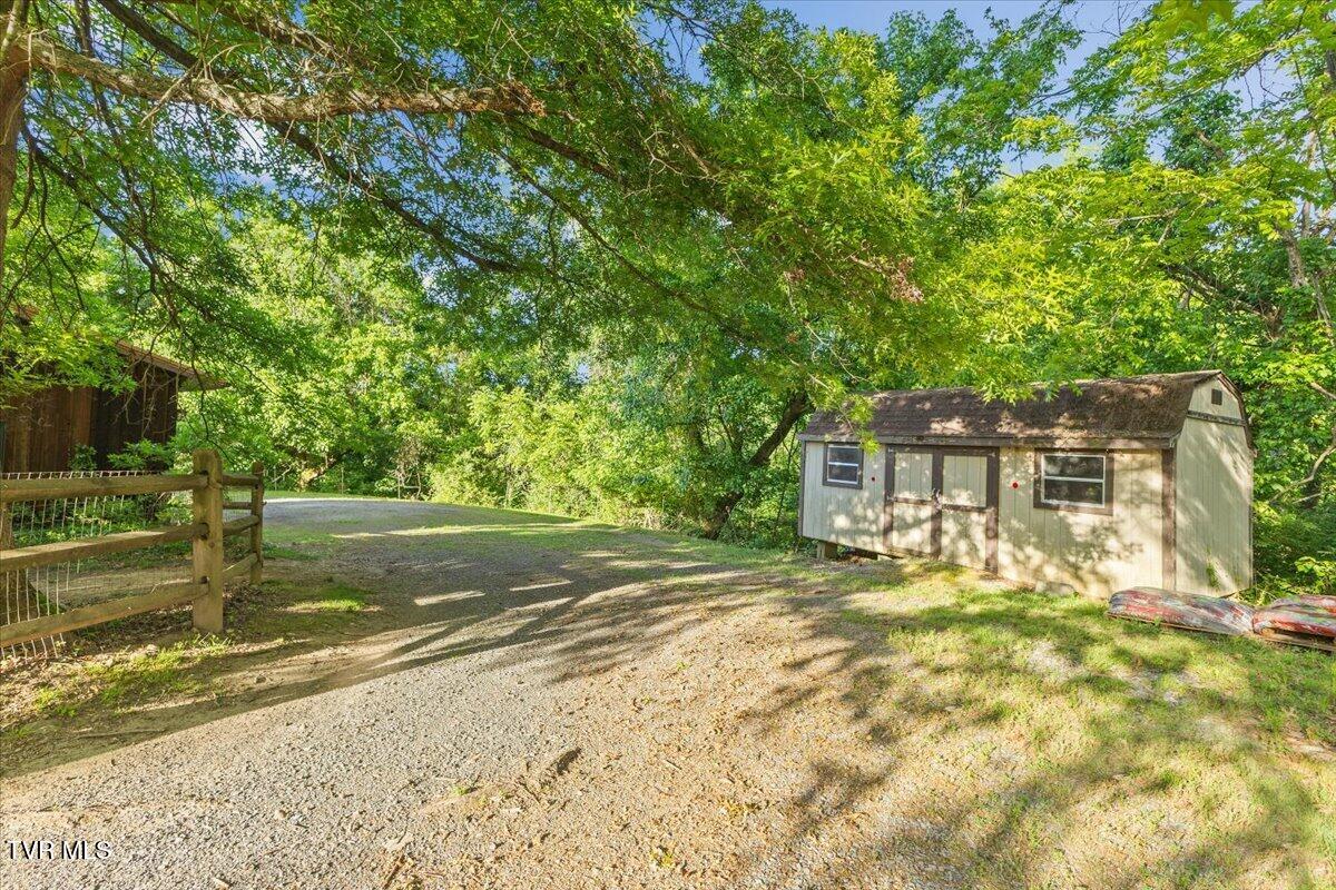 305 Pleasley Road Kingsport, TN 37660 - Photo 17 of 89 16-128A8863