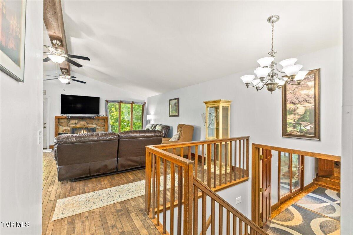 305 Pleasley Road Kingsport, TN 37660 - Photo 34 of 89 35-128A8908