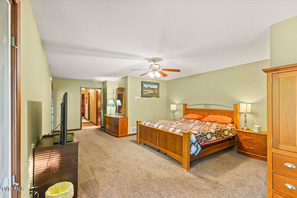 305 Pleasley Road Kingsport, TN 37660 - Photo 55 of 89 57-128A8980