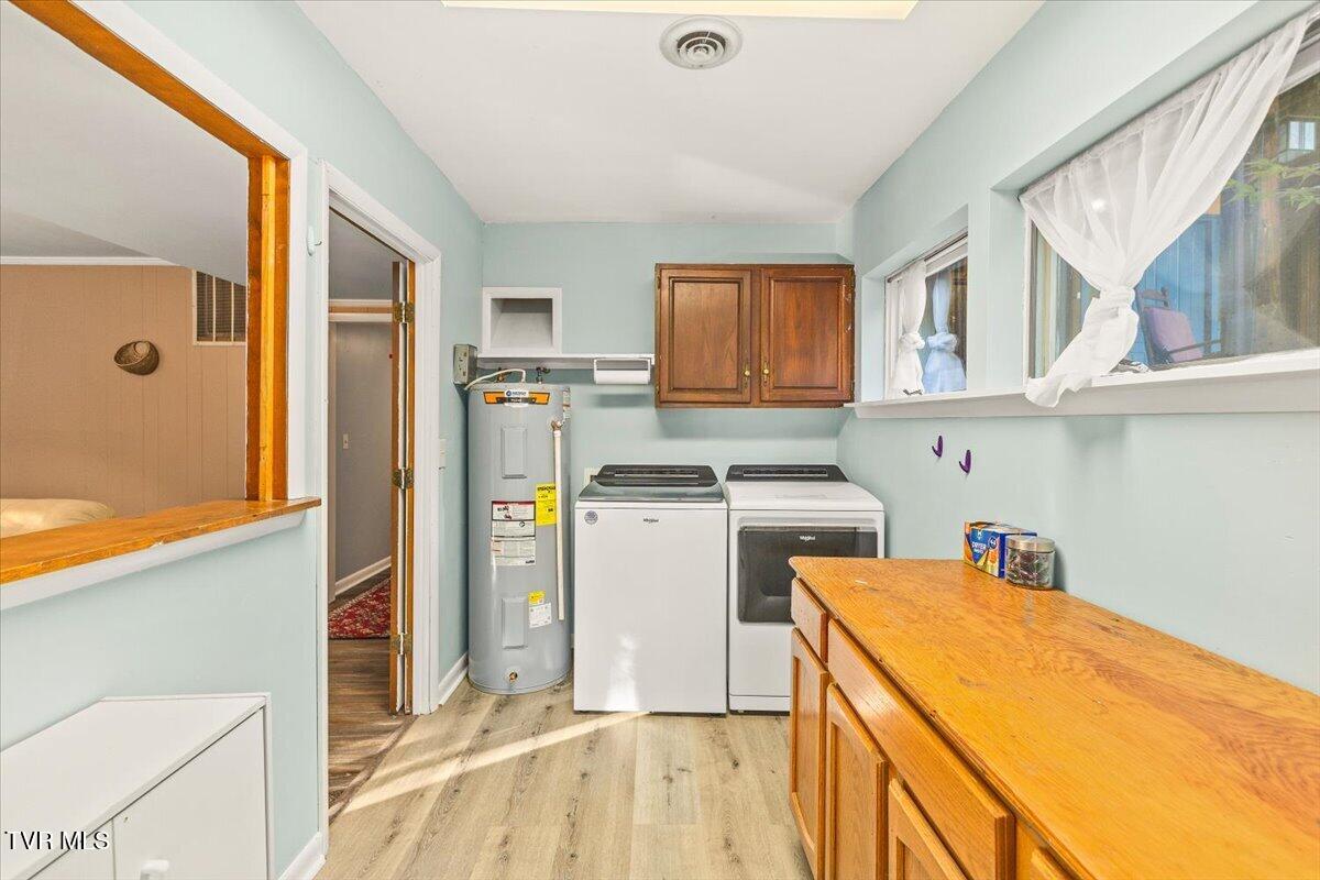 305 Pleasley Road Kingsport, TN 37660 - Photo 73 of 89 69-128A9021