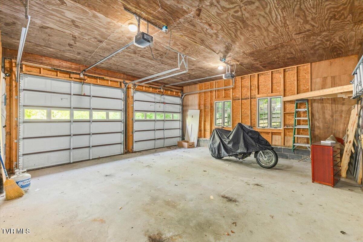 305 Pleasley Road Kingsport, TN 37660 - Photo 80 of 89 81-128A9061