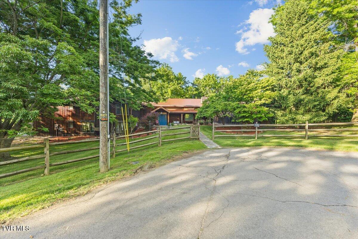305 Pleasley Road Kingsport, TN 37660 - Photo 10 of 89 09-128A8842