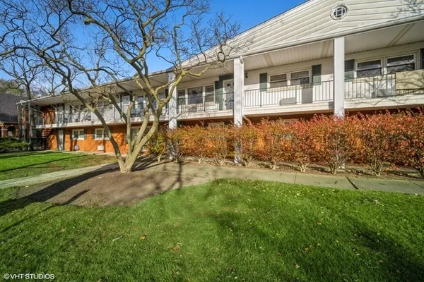 $1,900 | 1337 1st Street, Unit 1337, Northbrook, IL 60062