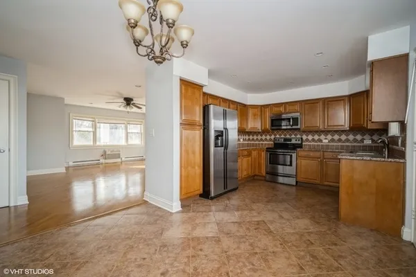 $1,900 | 1337 1st Street, Unit 1337, Northbrook, IL 60062