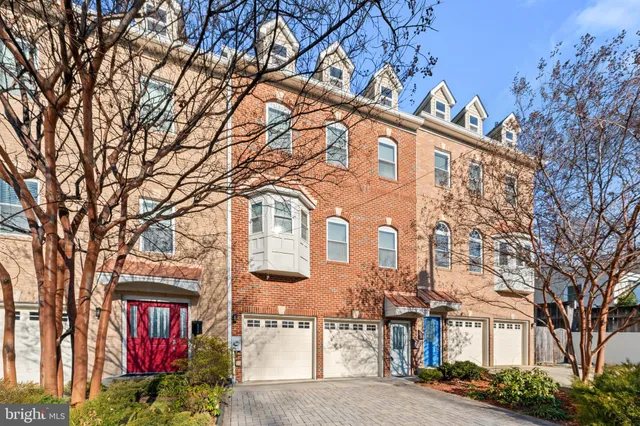 $1,110,000 | 3513 22nd Street South, Arlington, VA 22204