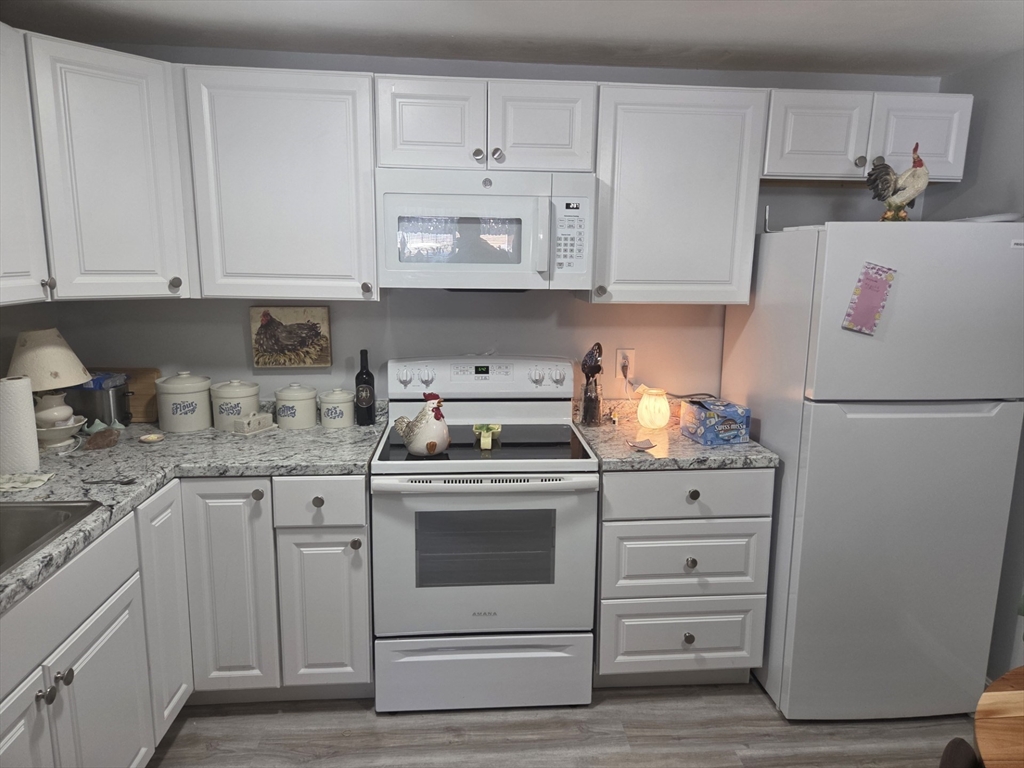 176 Maple Avenue, Unit 21 Rutland, MA 01543 - Photo 2 of 13