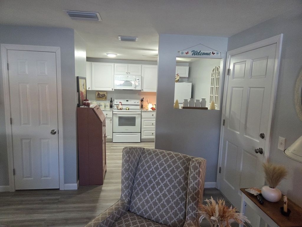 176 Maple Avenue, Unit 21 Rutland, MA 01543 - Photo 5 of 13