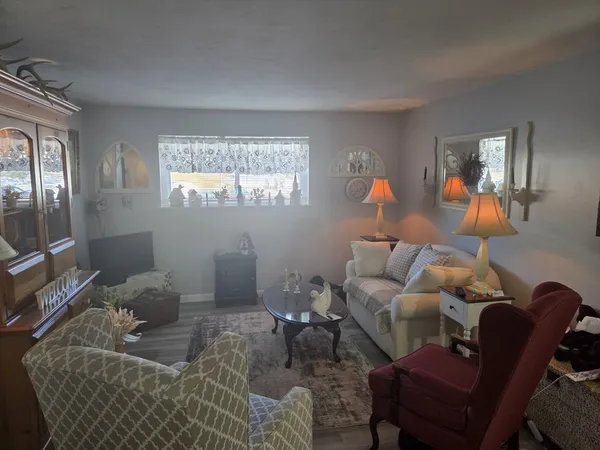 $1,600 | 176 Maple Avenue, Unit 21, Rutland, MA 01543