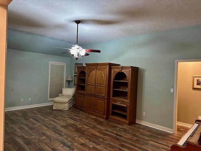 187 Collins Street Ripley, TN 38063 - Photo 20 of 39 a living room with furniture and wooden floor