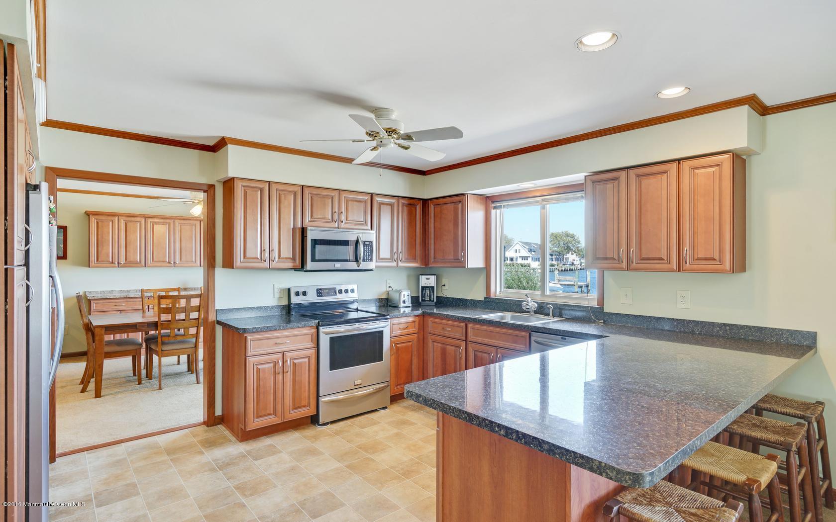 672 Harbor Road Brick, NJ 08724 - Photo 11 of 27 25