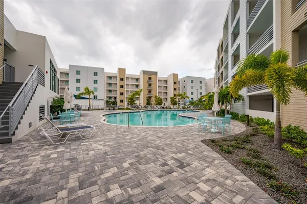 $3,900 | 1703 North Tamiami Trail, Unit 205, Sarasota, FL 34236