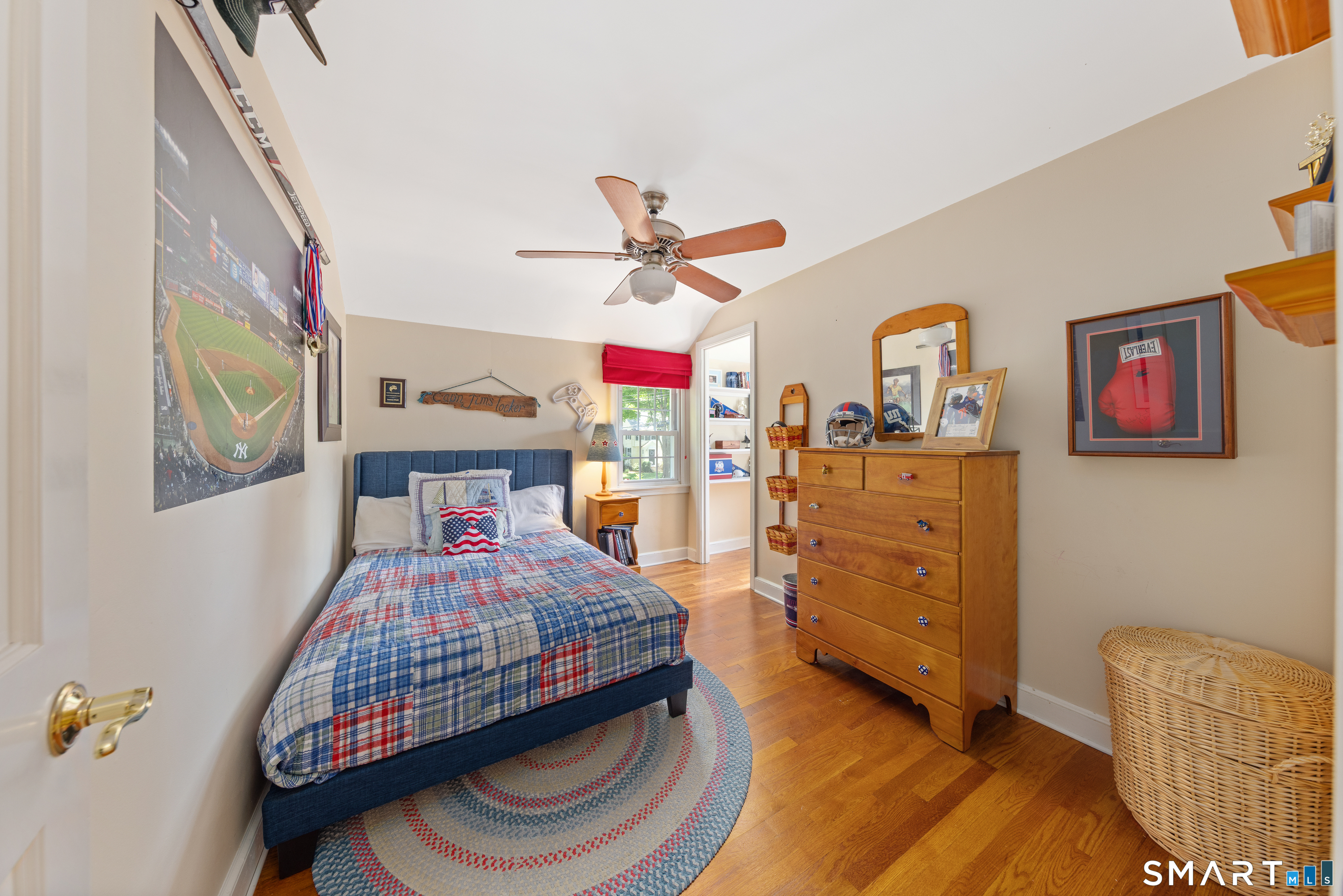 179 Lawrence Road Fairfield, CT 06824 - Photo 23 of 37
