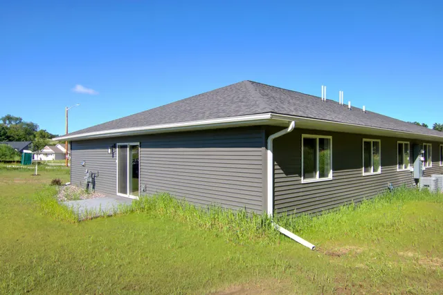 $289,900 | 1805 11th Avenue East, Unit LOT 19, Menomonie, WI 54751