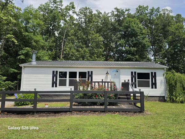 $199,000 | 1361 Lakeshore Drive, Beechgrove, TN 37018