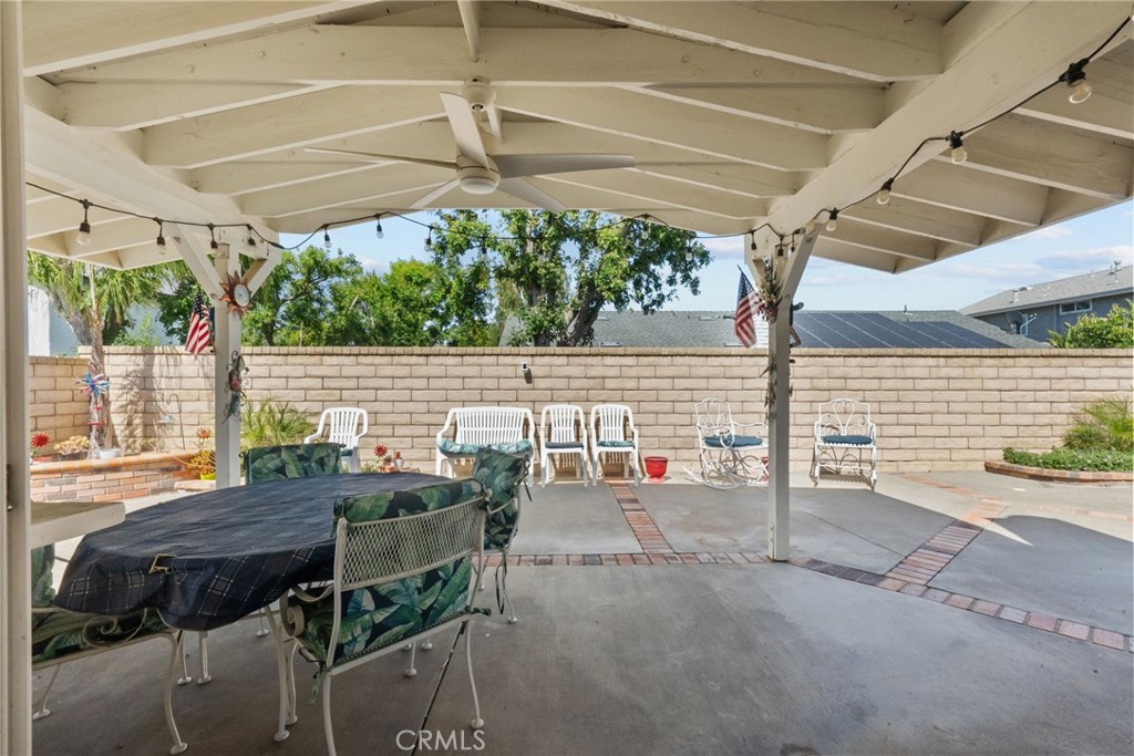 25536 Old Course Way Valencia, CA 91355 - Photo 33 of 37 a view of an outdoor sitting area