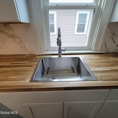 $380,000 | 212 Ontario Street, Albany, NY 12203