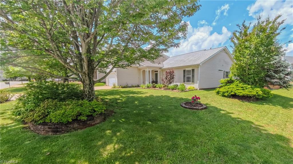 3693 Shadow Ridge Drive High Point, NC 27265 - Photo 5 of 46 Gallery Image 5