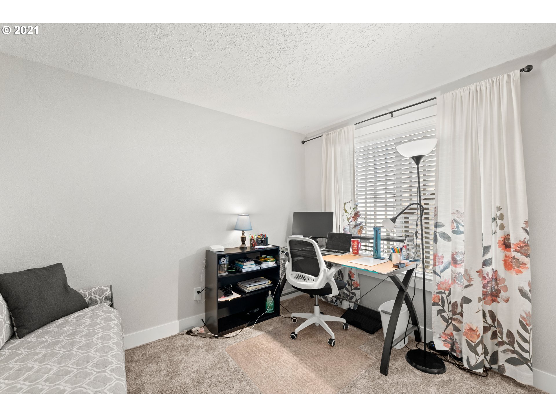 7155 Childs Road Lake Oswego, OR 97035 - Photo 13 of 26 Gallery Image 13