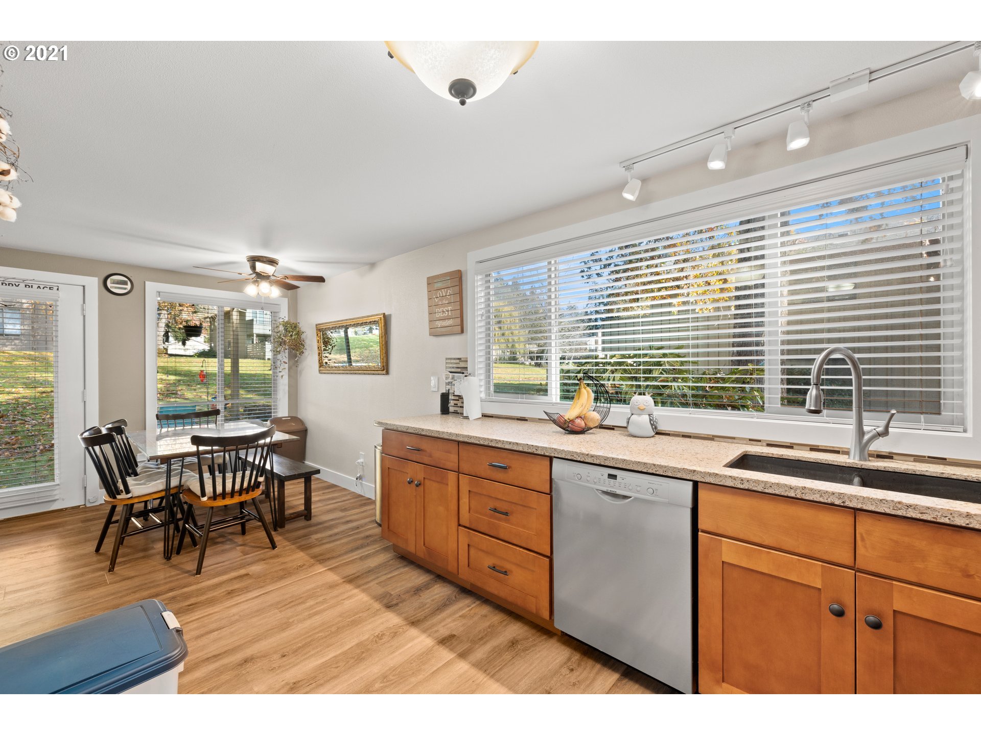 7155 Childs Road Lake Oswego, OR 97035 - Photo 9 of 26 Gallery Image 9