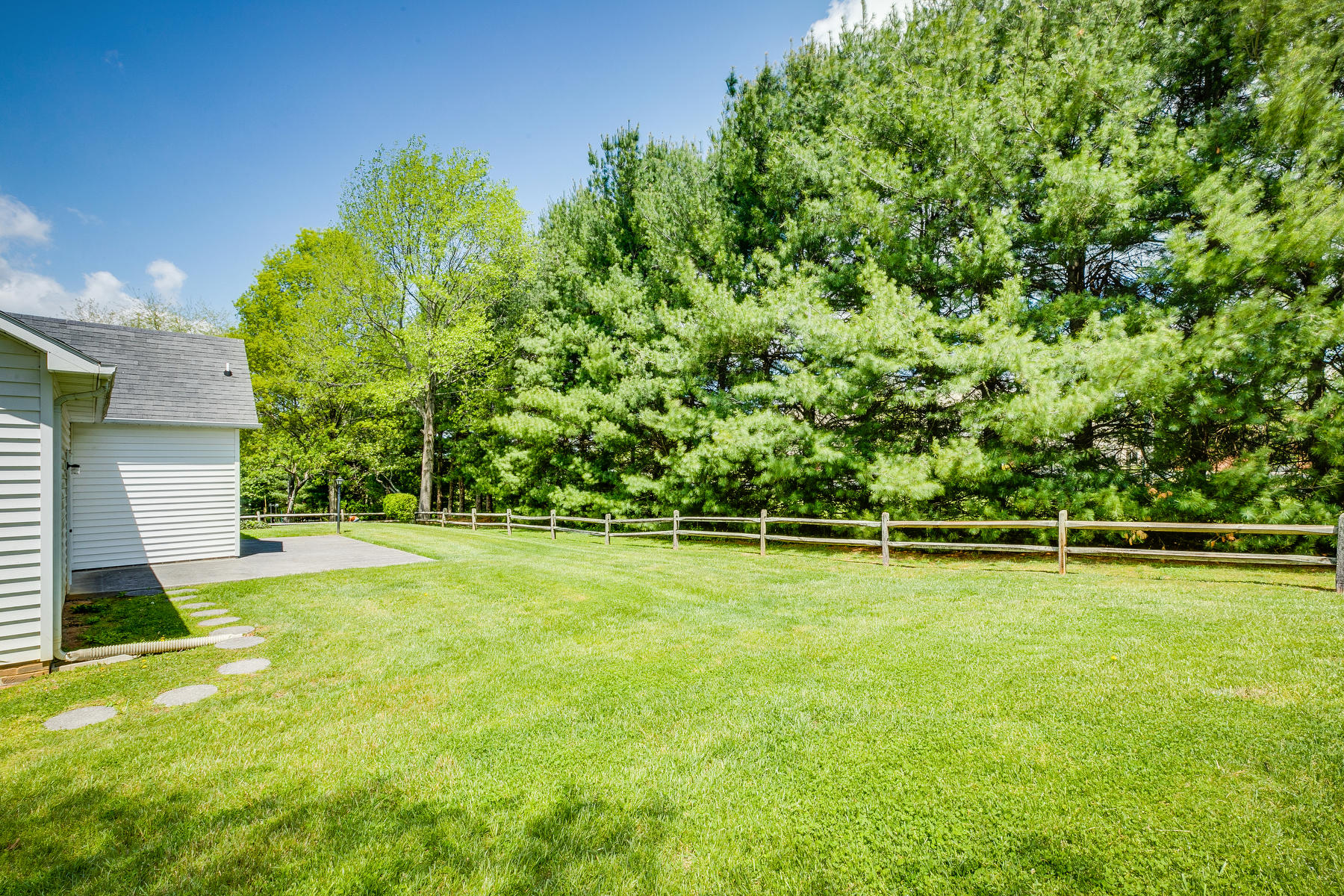 1301 Lone Oak Road Johnson City, TN 37604 - Photo 33 of 37 033