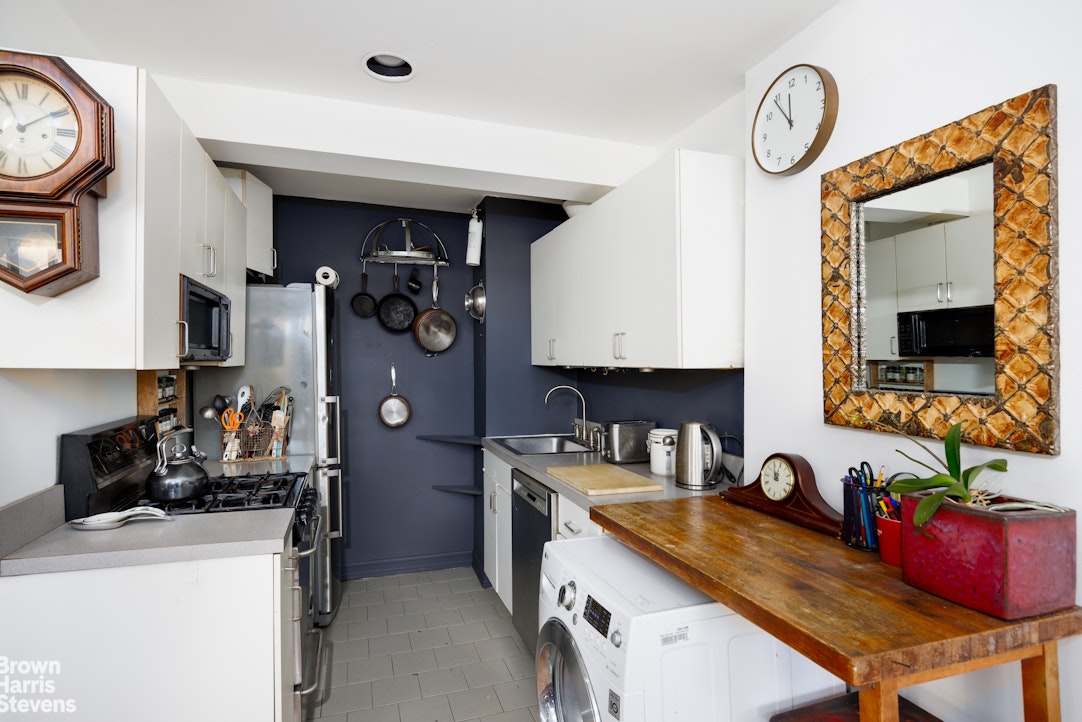 226 East 2nd Street, Unit 5E Manhattan, NY 10009 - Photo 3 of 6