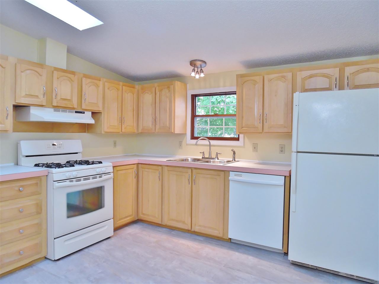 158 Lafayette Road North Hampton, NH 03862 - Photo 12 of 28