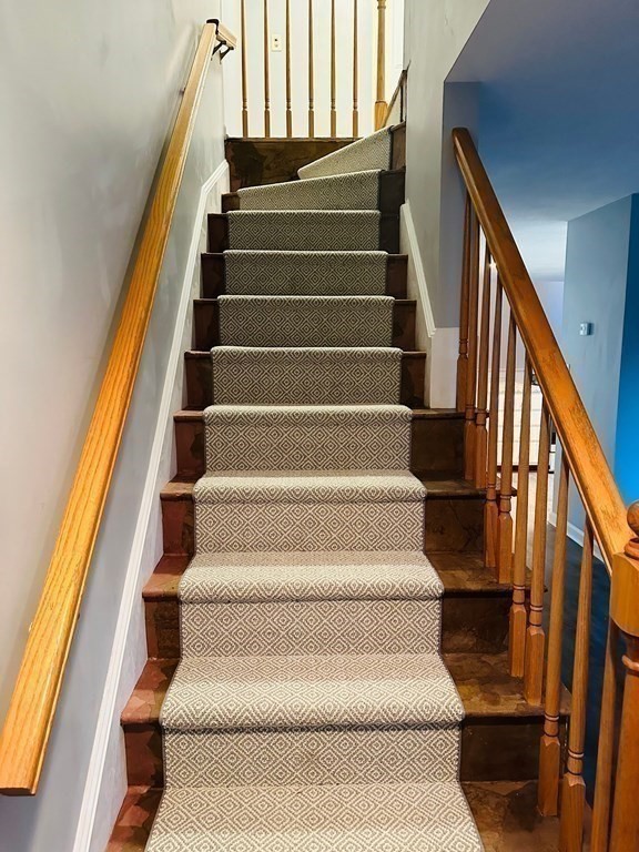 9 Averill Road, Unit B Middleton, MA 01949 - Photo 8 of 18 a view of entryway