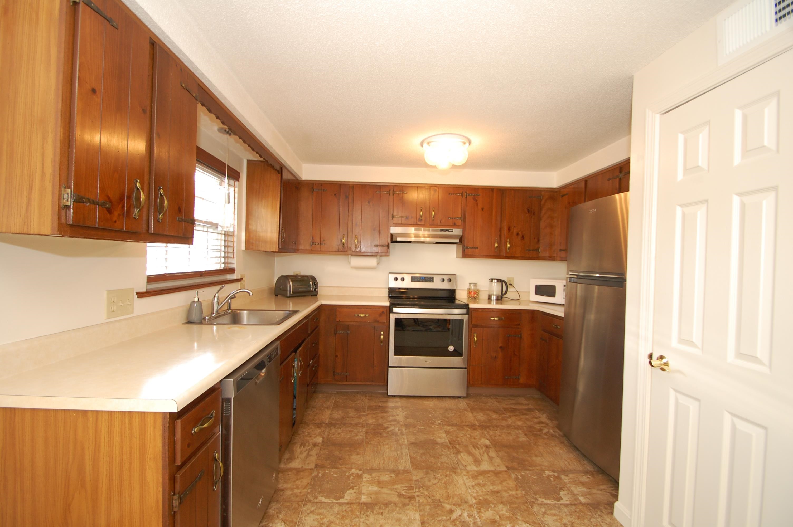 84 East Ridge Road Merrimack, NH 03054 - Photo 2 of 16