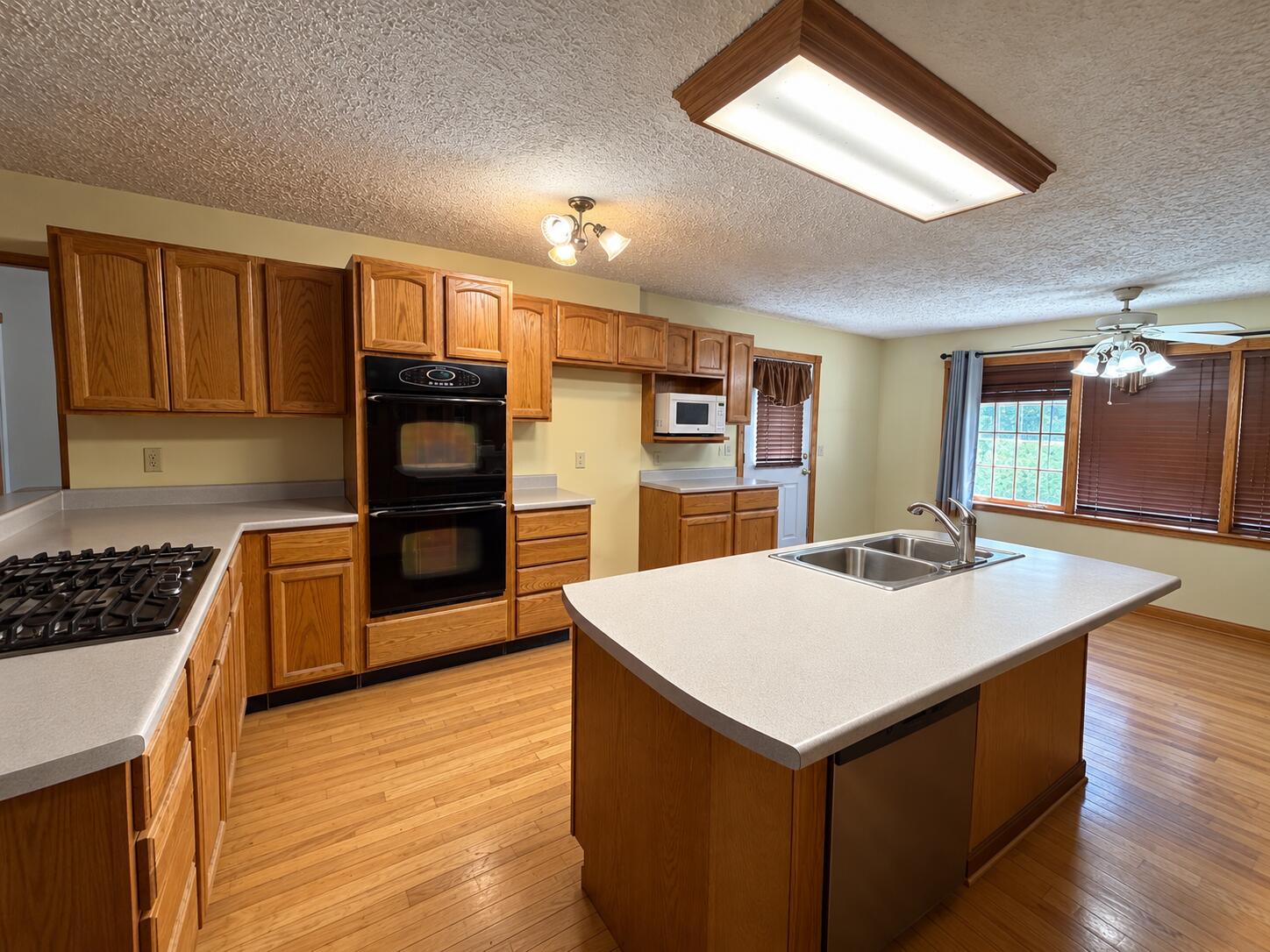 23 Animal Farm Road Corbin, KY 40701 - Photo 6 of 18 IMG_7896
