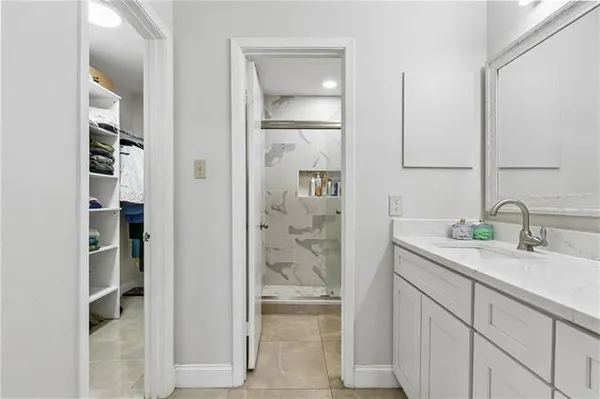 $289,900 | 3725 Dulaney Drive, Harvey, LA 70058