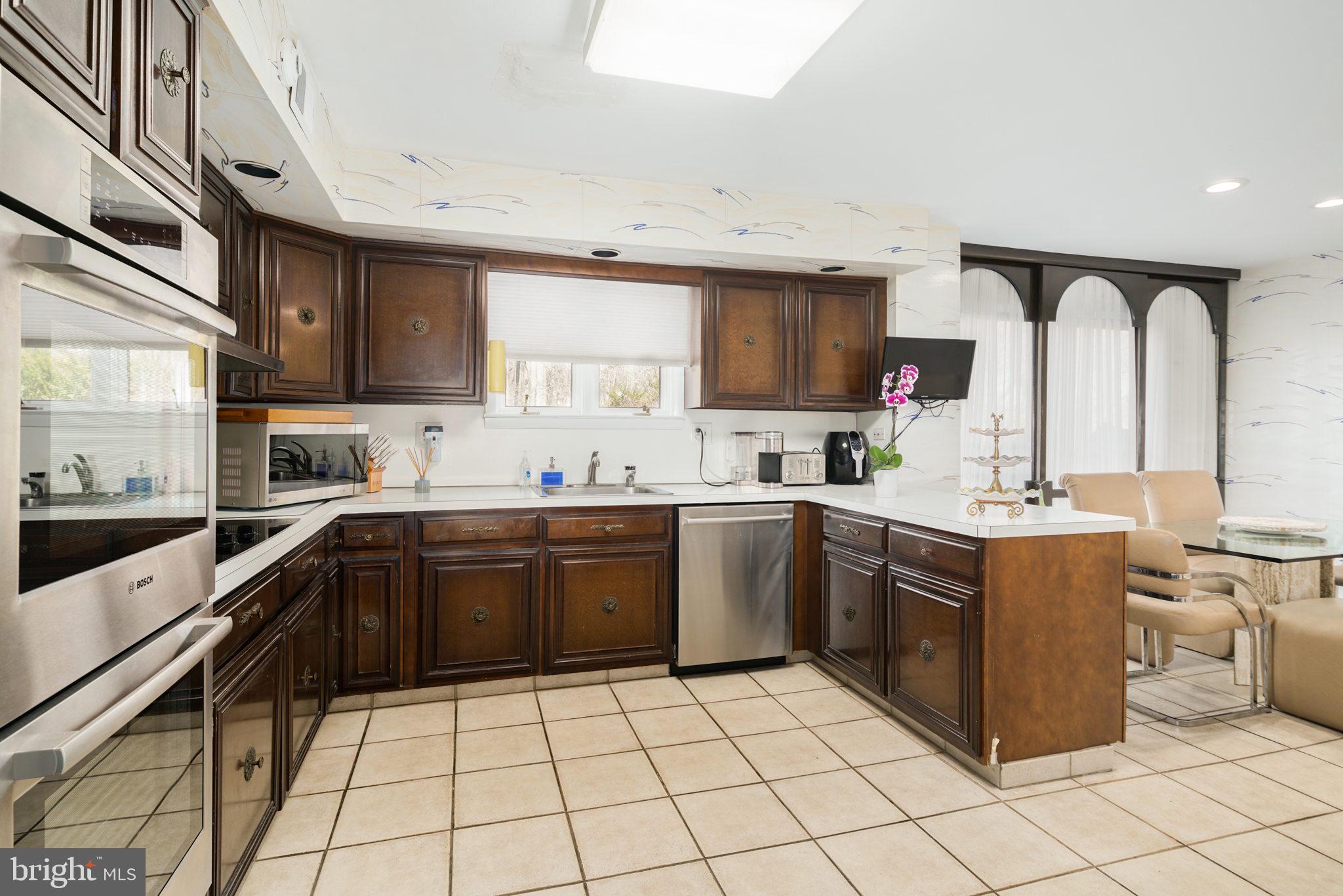 1606 Flat Rock Road Narberth, PA 19072 - Photo 10 of 45 Gallery Image 10