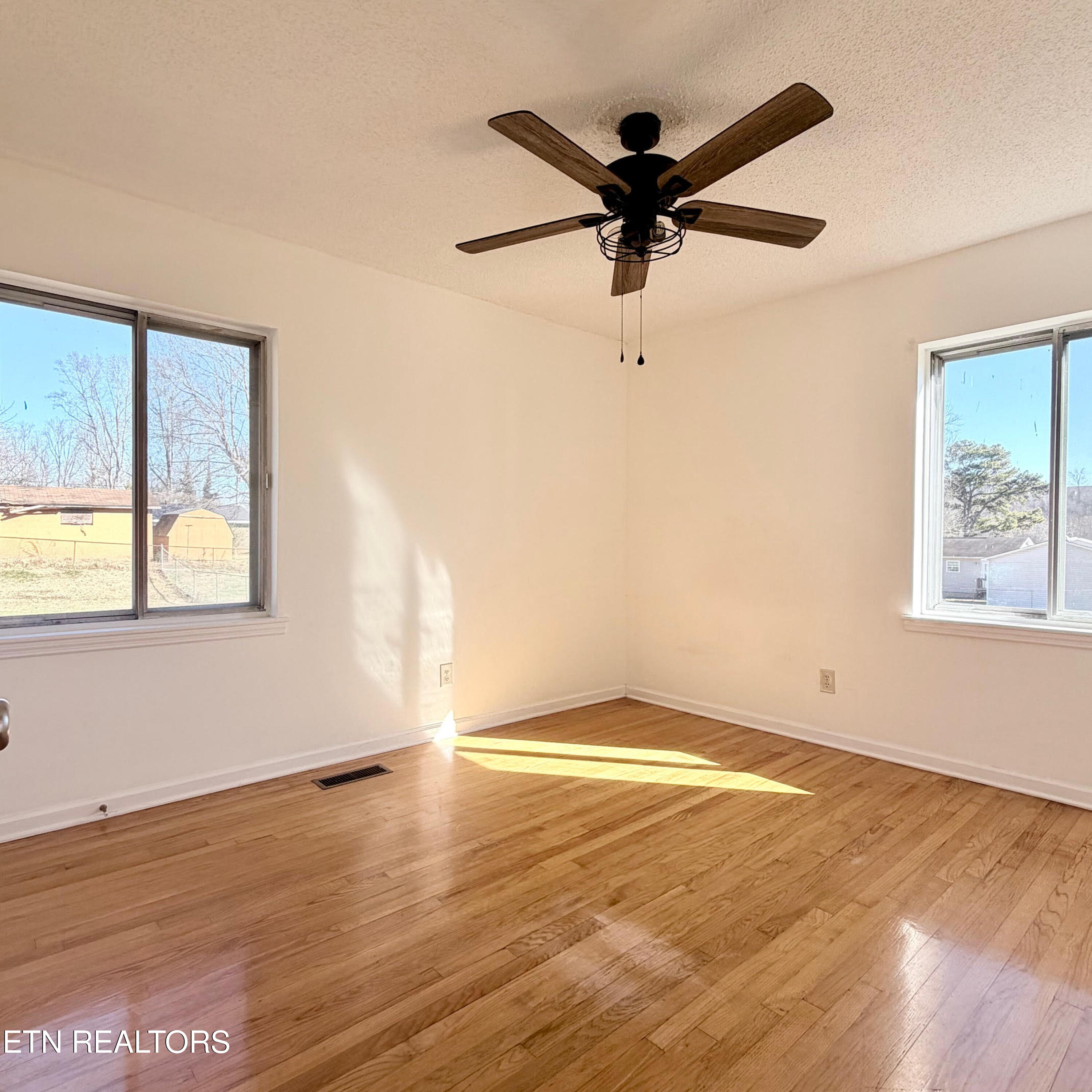 332 Poppy Avenue Dayton, TN 37321 - Photo 8 of 16 Primary Bd