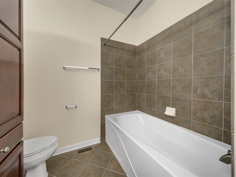 1234 West Monroe Street, Unit 4 Chicago, IL 60607 - Photo 8 of 26