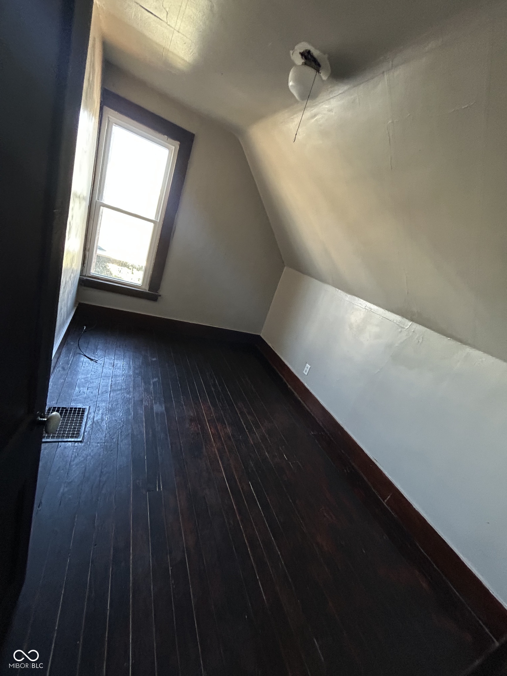 739 Maple Street Columbus, IN 47201 - Photo 17 of 24