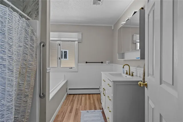 $549,900 | 25 Ivy Hollow Court, Cranston, RI 02921