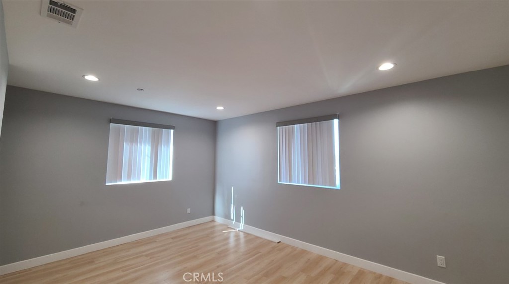 142 West 84th Street Los Angeles, CA 90003 - Photo 12 of 23