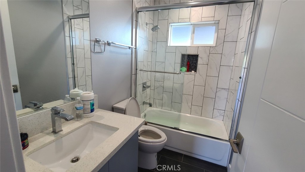 142 West 84th Street Los Angeles, CA 90003 - Photo 8 of 23