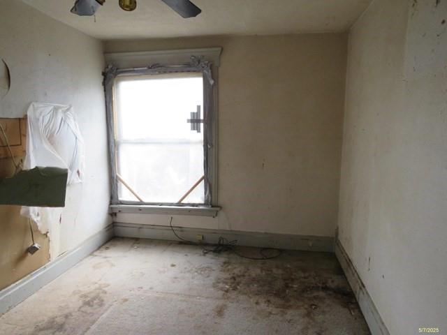 1080 Bruce Street Washington, PA 15301 - Photo 13 of 17 a view of room and window