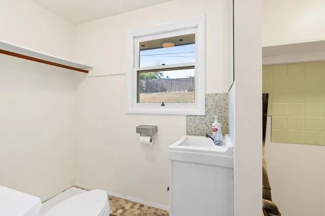 $380,000 | 2430 West Decatur Avenue, Spokane, WA 99205