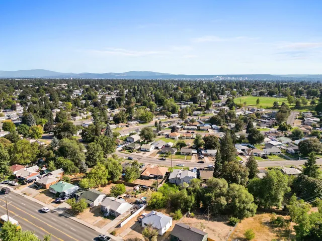 $380,000 | 2430 West Decatur Avenue, Spokane, WA 99205
