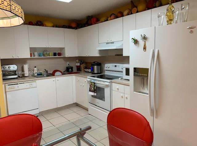 7442 Southwest 162nd Path Miami, FL 33193 - Photo 9 of 30 Gallery Image 9