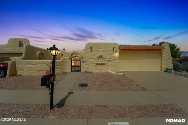 $1,750 | 768 West Calle Del Ensalmo, Green Valley, AZ 85614