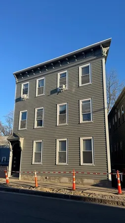 $4,000 | 62 River Street, Unit 1, Cambridge, MA 02139