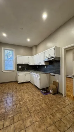 $4,000 | 62 River Street, Unit 1, Cambridge, MA 02139