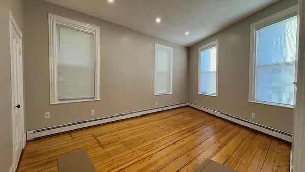 $4,000 | 62 River Street, Unit 1, Cambridge, MA 02139