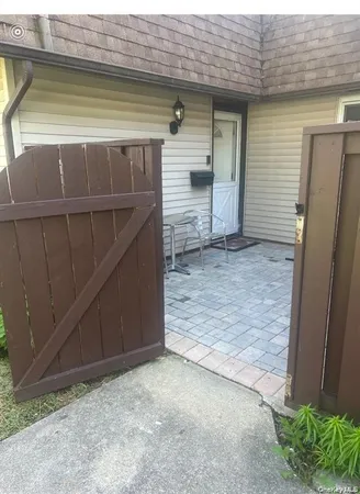 $3,000 | 250 Feller Drive, Central Islip, NY 11722